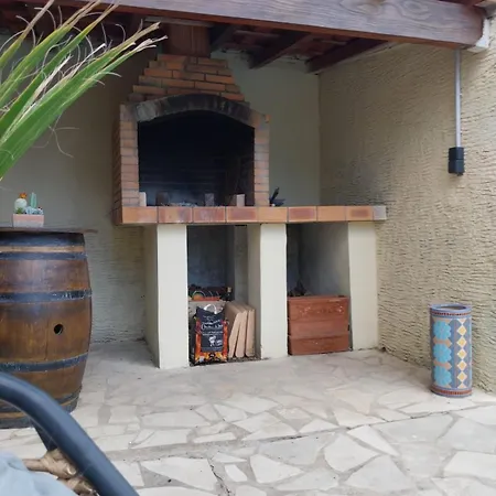 Maison Calme Avec Piscine Prázdninový dům *