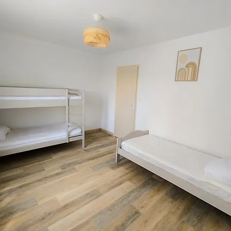 Maison Calme Avec Piscine Holiday home Montredon-des-Corbieres