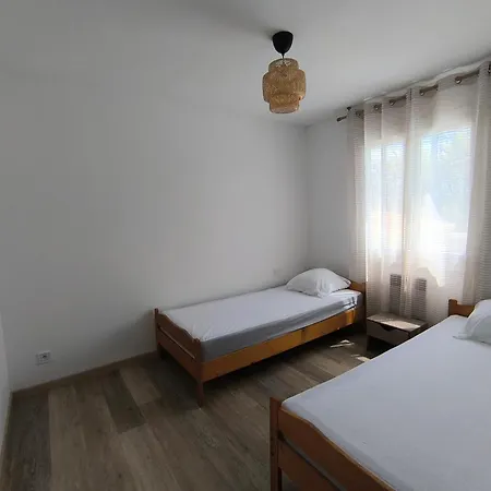 Maison Calme Avec Piscine