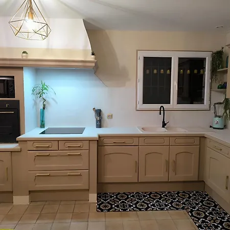 Feriehus Maison Calme Avec Piscine