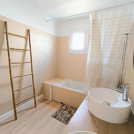 Maison Calme Avec Piscine Prázdninový dům *