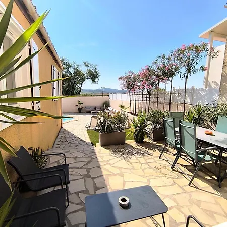 Holiday home Maison Calme Avec Piscine