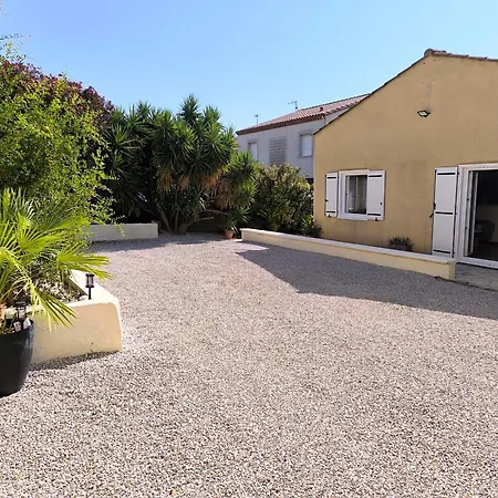Maison Calme Avec Piscine *